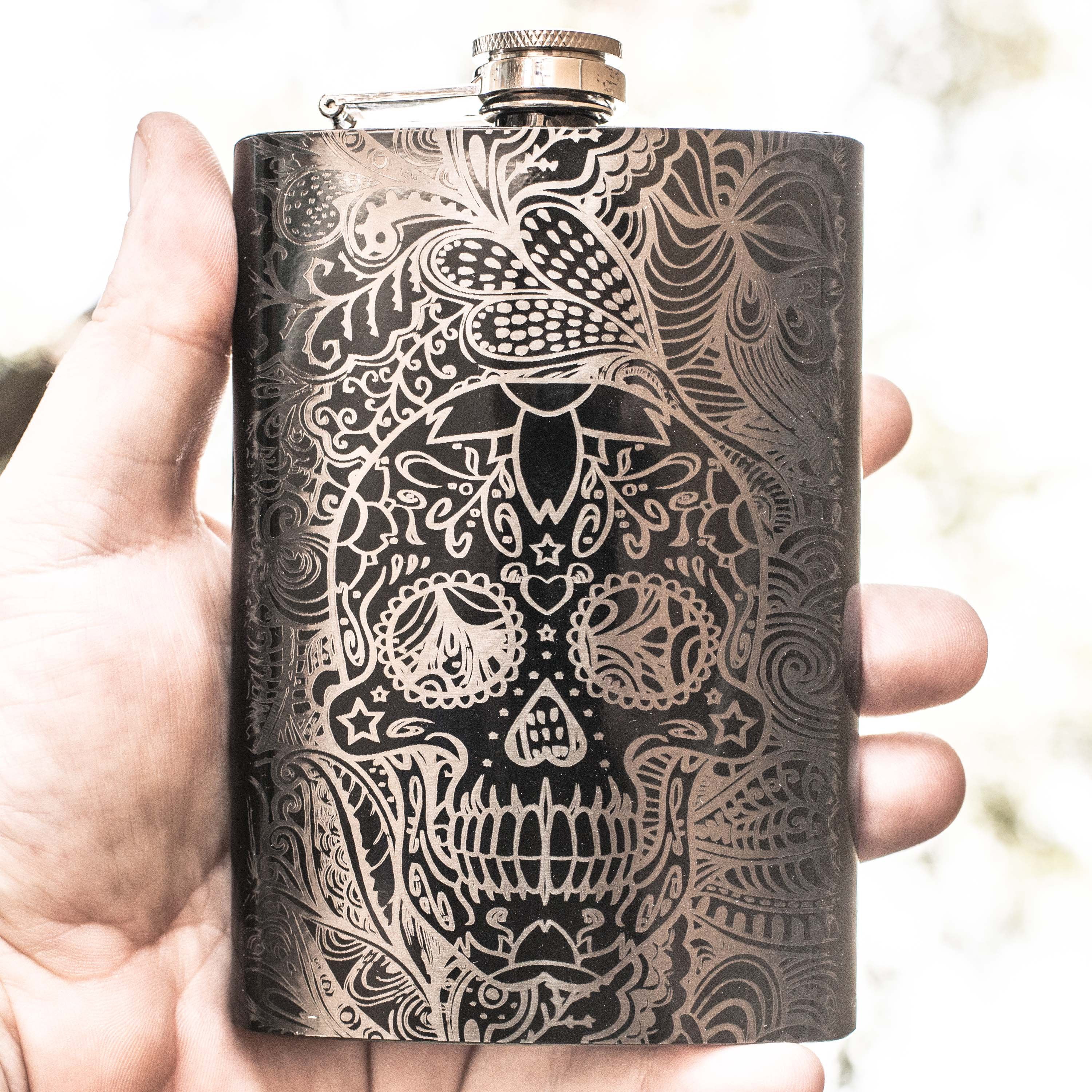 8oz BLACK Sugar Skull Pattern Flask L1