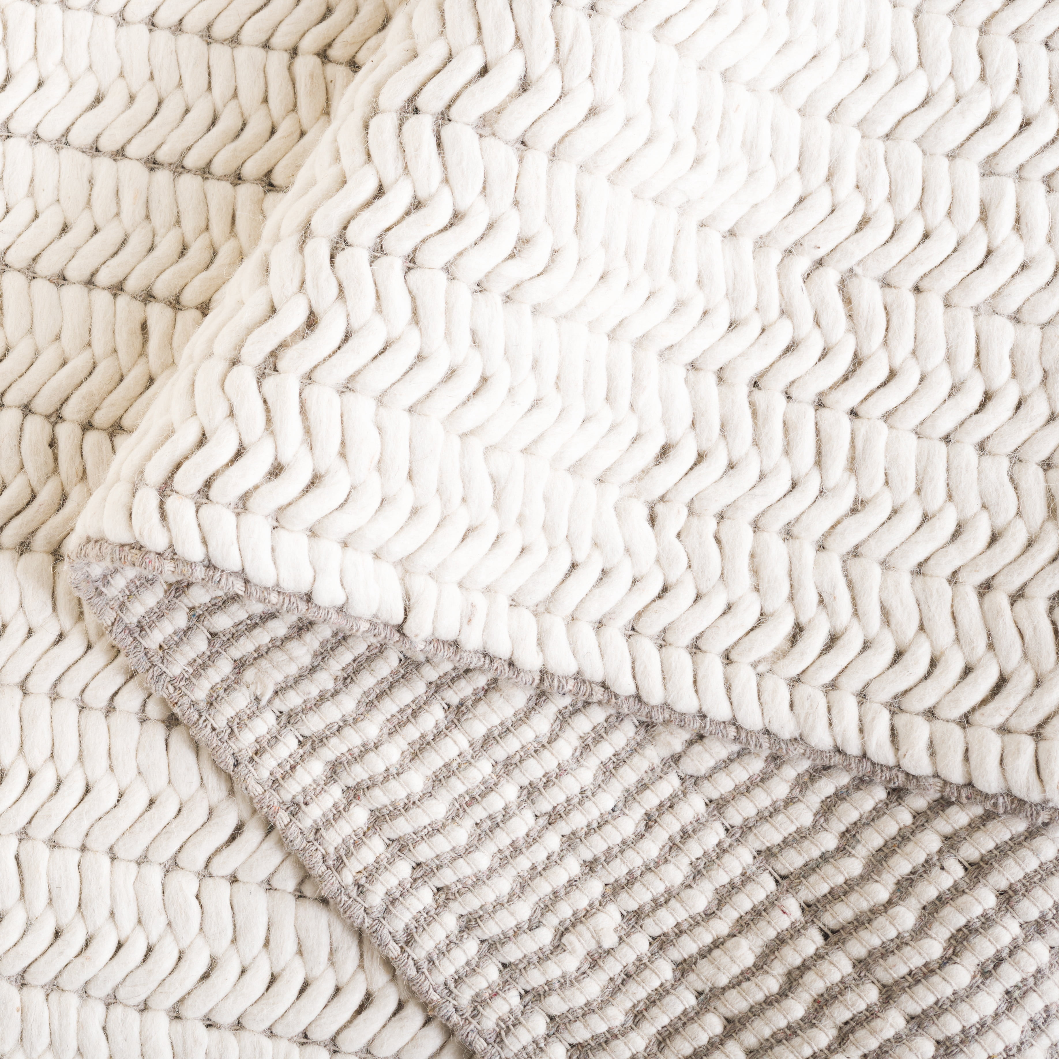 SAFAVIEH Natura Dalia Striped Area Rug, Ivory, 4' x 6'