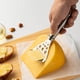 thumbnail image 1 of Rallador de queso de acero inoxidable 2 en 1, cepillo para queso con mango ergonómico para quesos blandos, semiduros y duros, apto para lavavajillas, 1 of 5