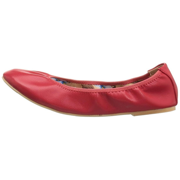 red round toe ballet flats