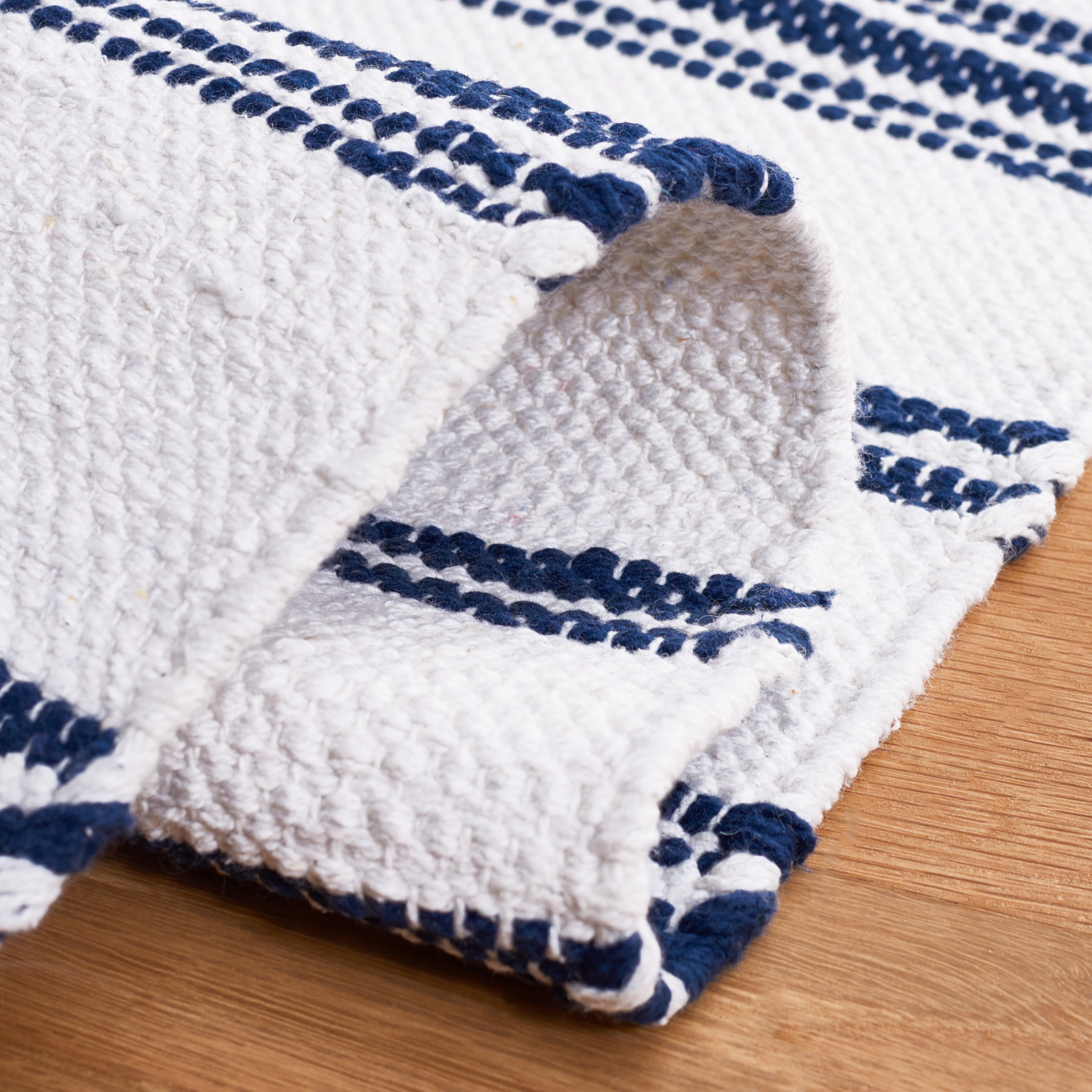 SAFAVIEH Montauk Foliage Striped Cotton Area Rug, Navy/Ivory, 8' x 10'