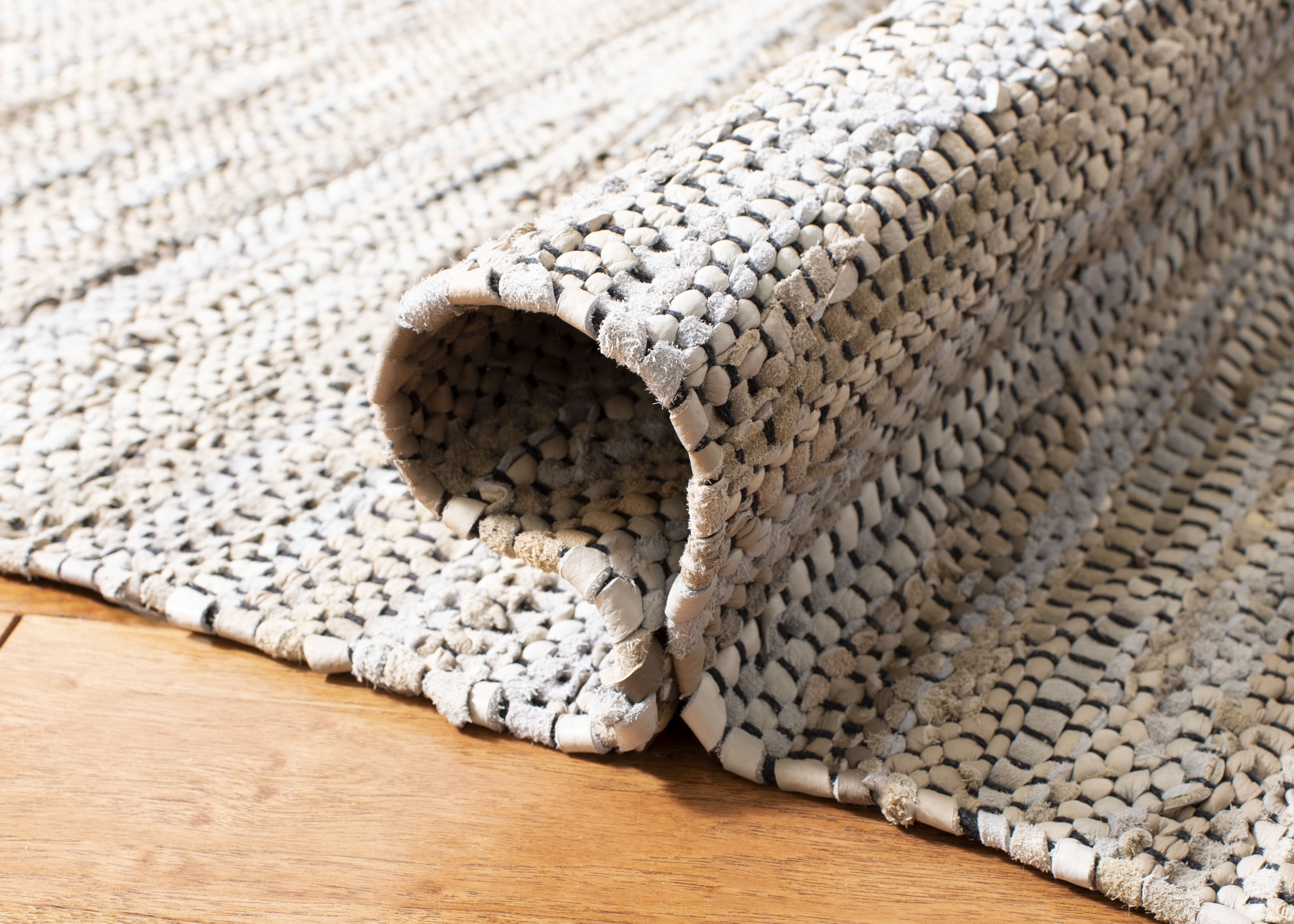 SAFAVIEH Vintage Leather Jantar Striped Braided Area Rug, Beige/Multi, 8' x 10'