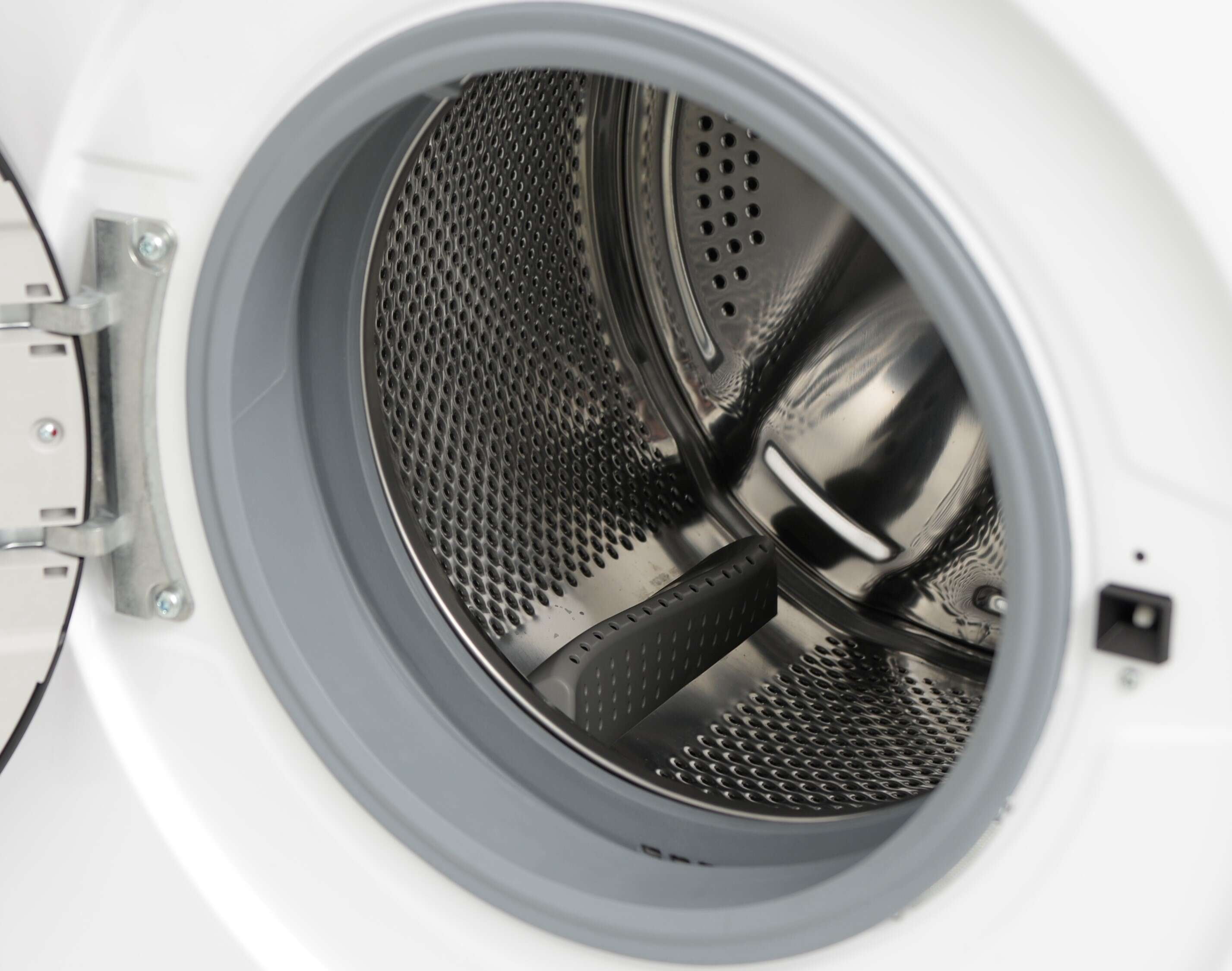 Kenmore Front-Load Washer - Thumbnail 5