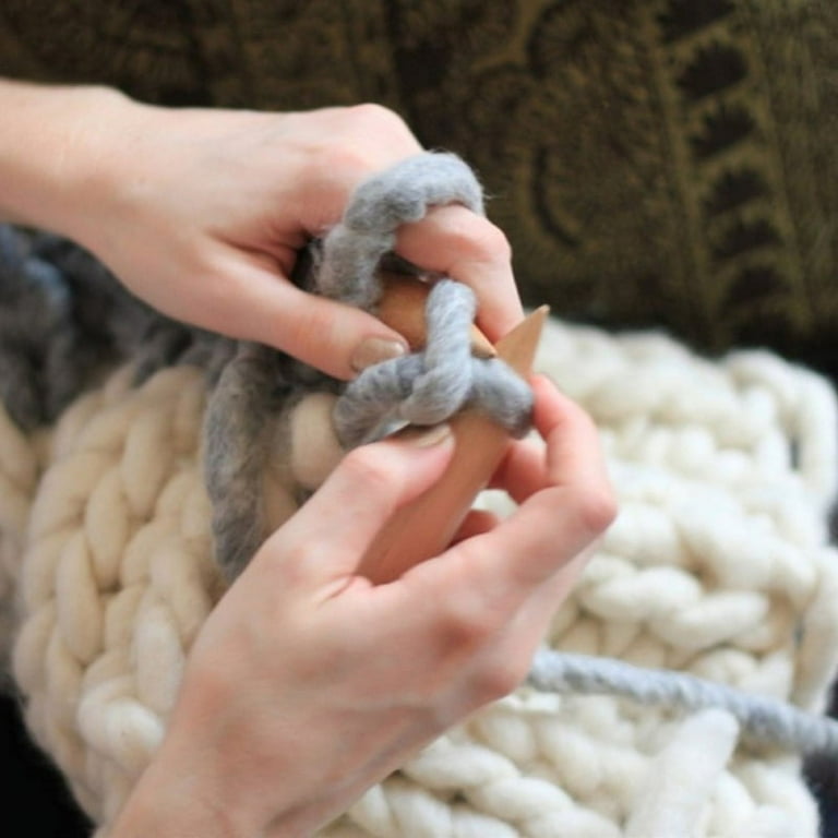 Acrylic Knitted Thick Rough Blanket Woven Hand Knitted Sofa Bed Blanket Autumn Winter Blanket