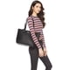 thumbnail image 3 of Juego de 4 bolsas de mano de piel sintético para mujer, con asa superior, bolsa de hombro, Negro -, L, 3 of 5