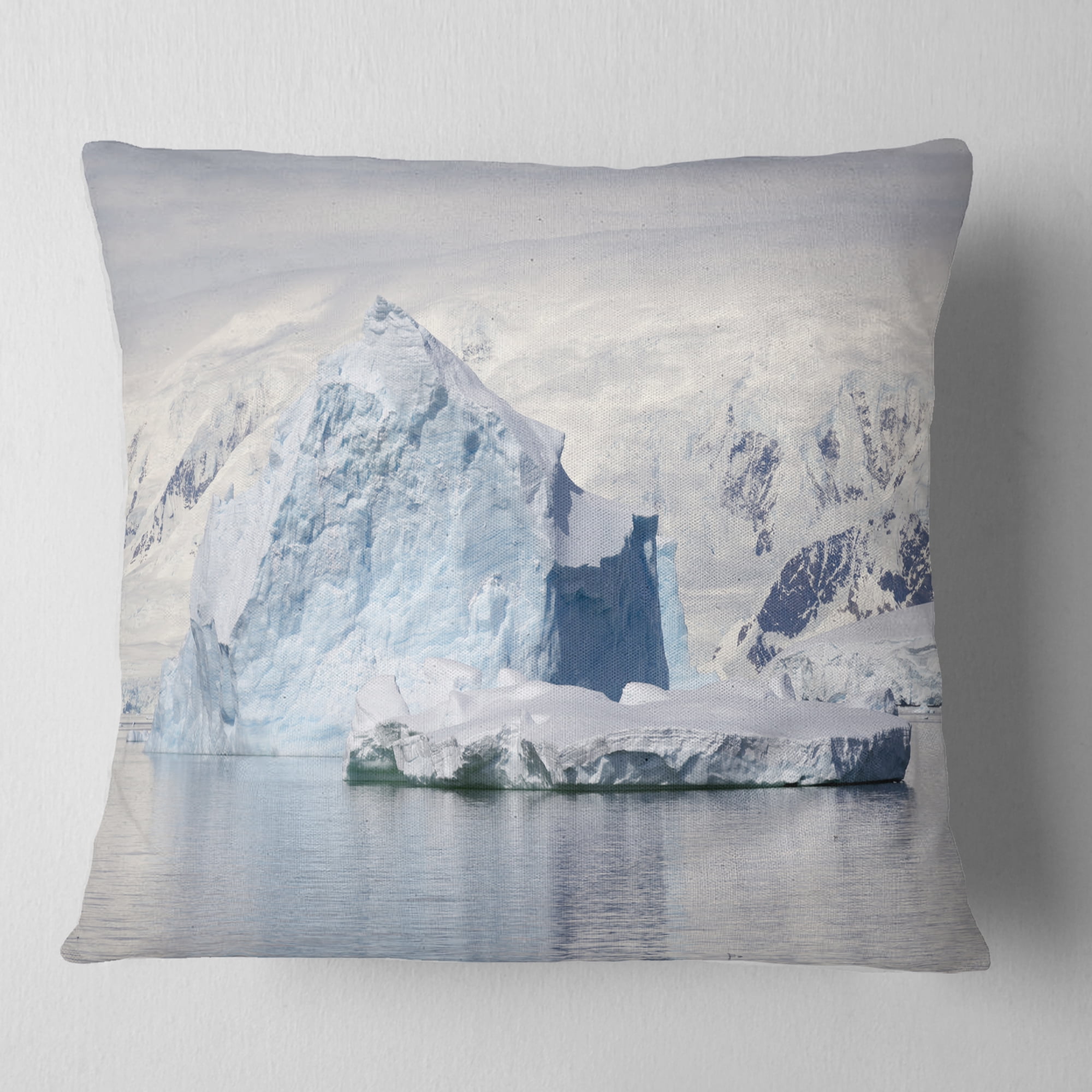 Designart Antarctica Mountains - Landscape Photo Throw Pillow - 18x18