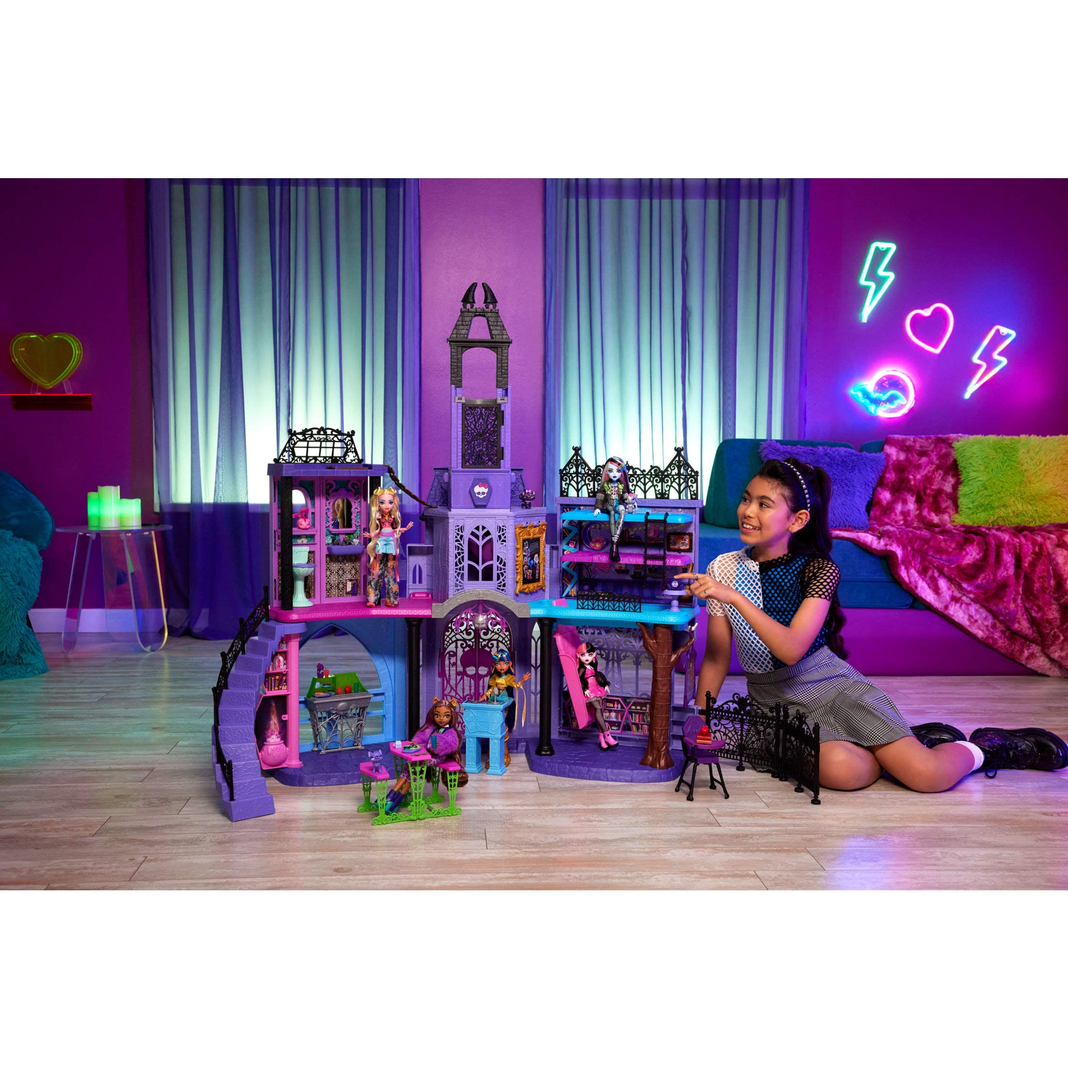 Monster High Haunted High School Doll House with 35+ Pieces of Furniture and Accessories
