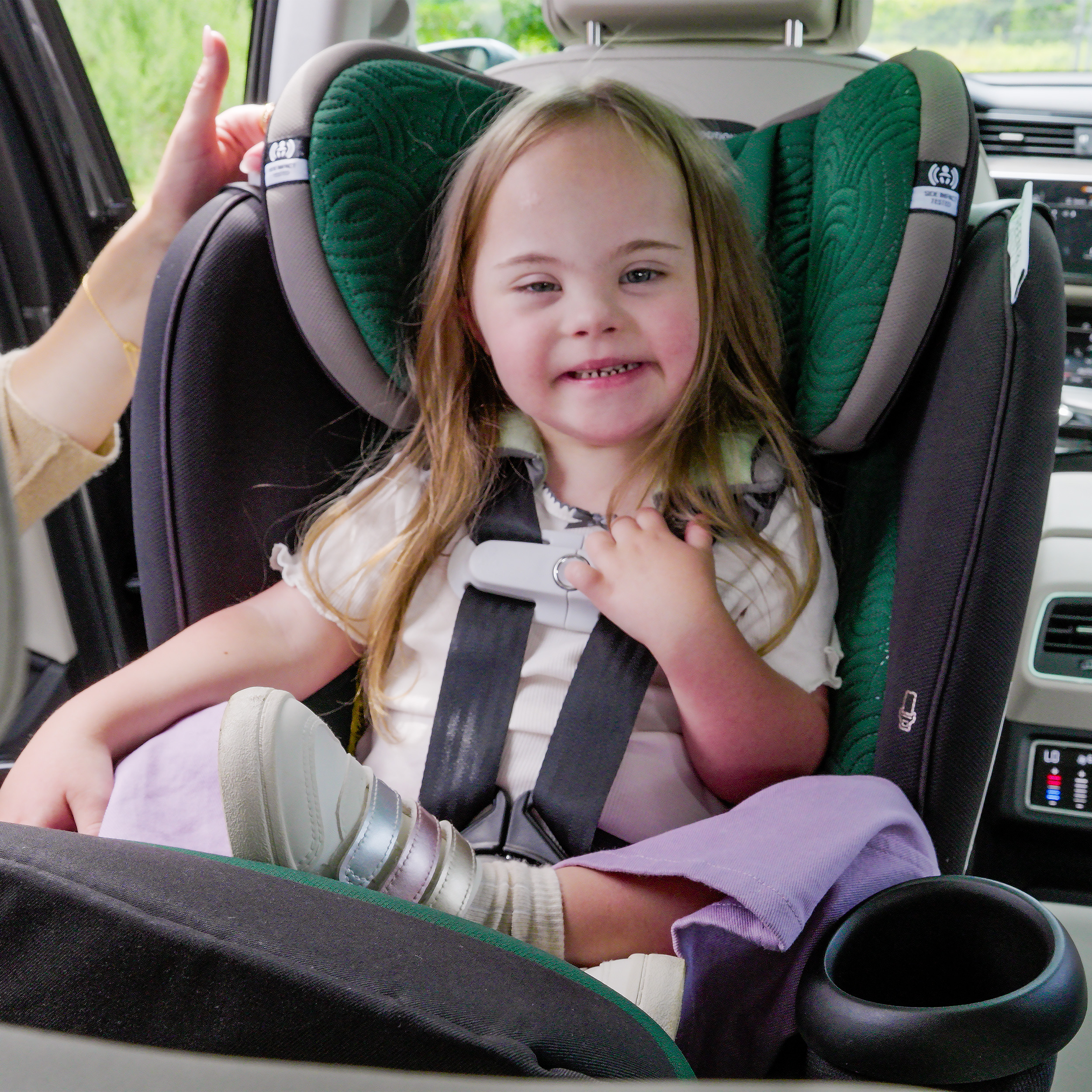 Gold Revolve360 Extend All-in-One Rotational Car Seat with Green & Gentle Fabric (Emerald)