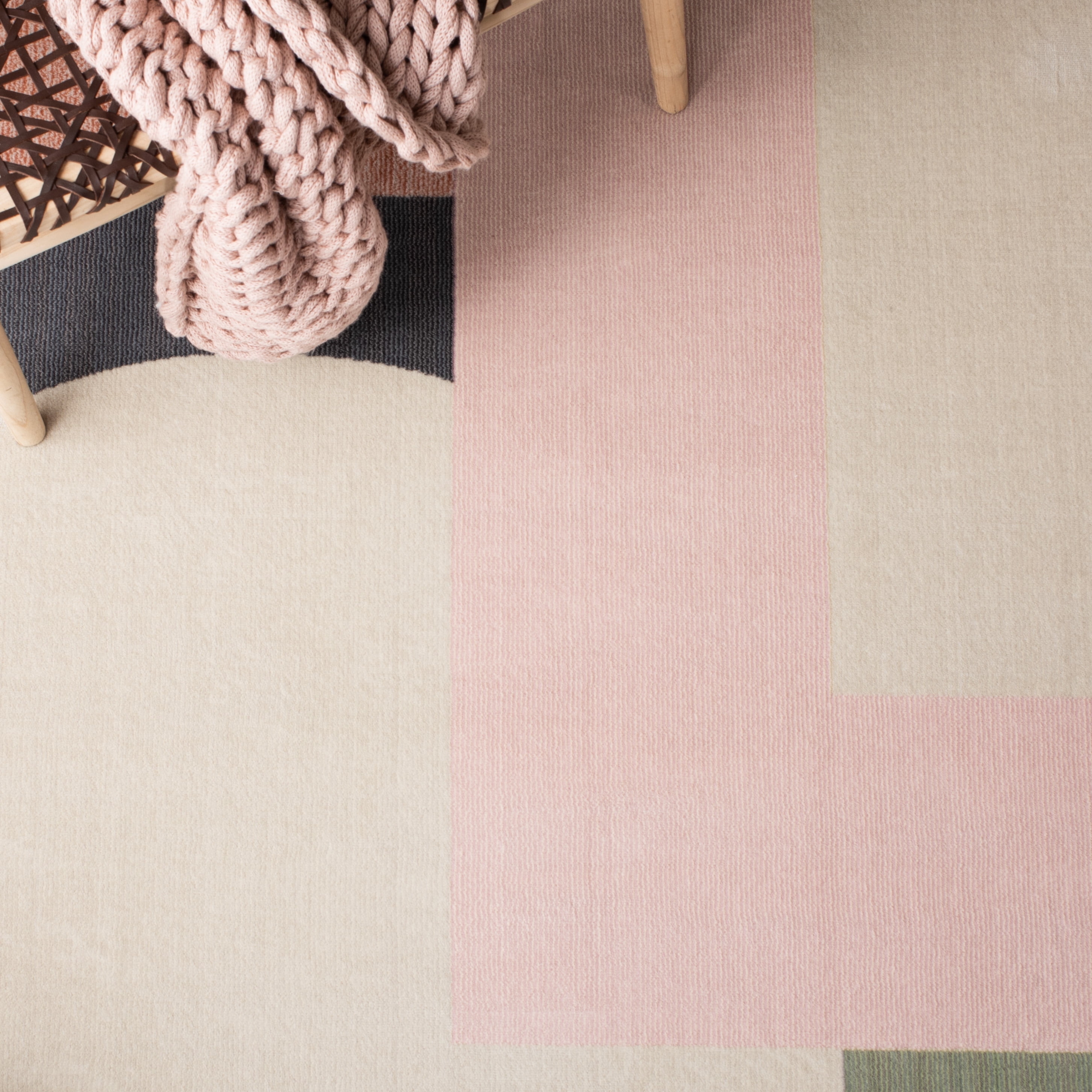 SAFAVIEH Orwell Calanthia Abstract Area Rug, Beige/Pink, 6'7" x 6'7" Round