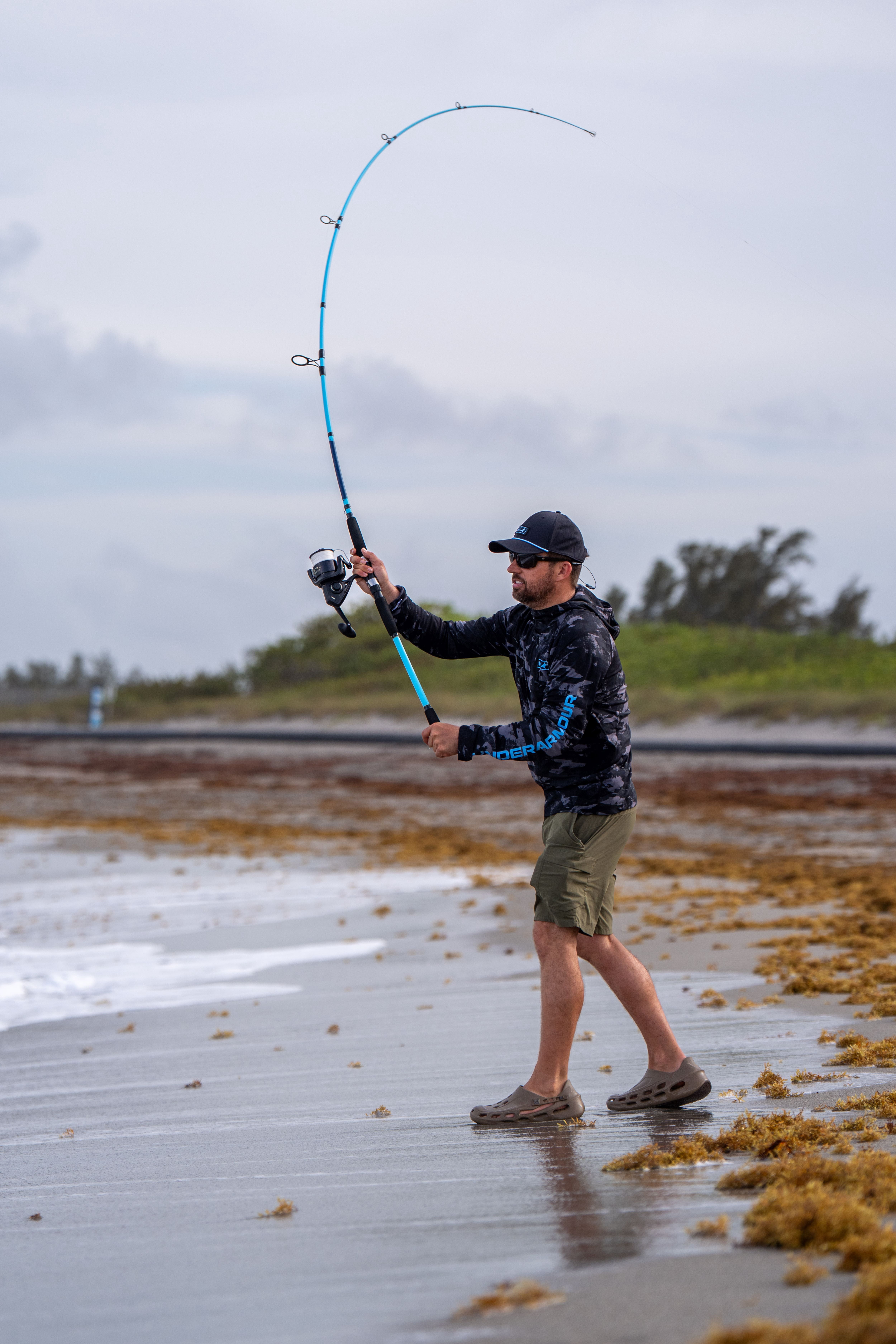 PENN BlackTipH Surf Fishing Combo Kit, 10' Heavy Rod, Wrath II 8000-Size Reel