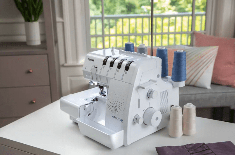 Brother Airflow 3000 Air Serger with Trim Trap and 3 Feet
