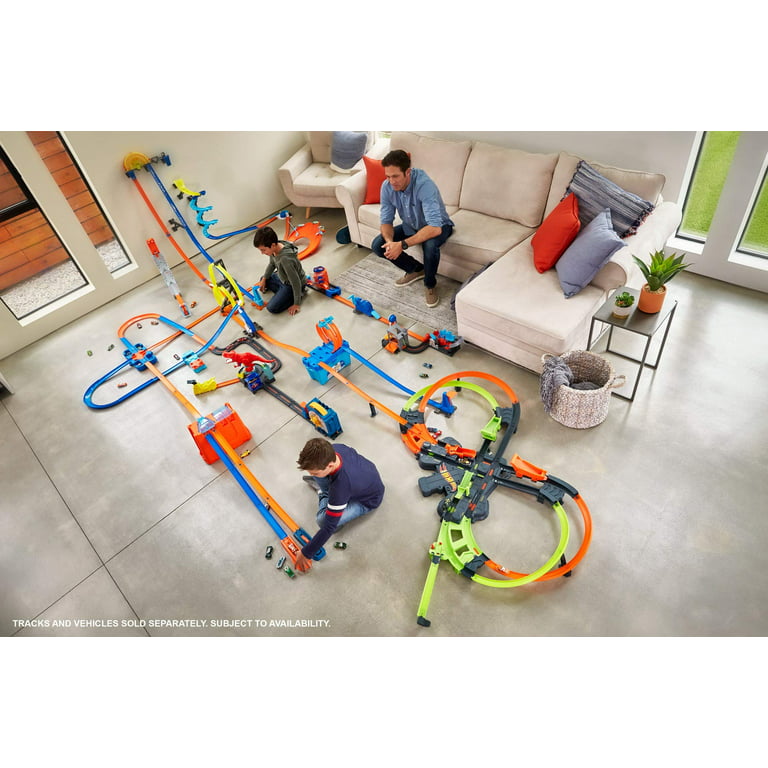 Stage an Epic Race with the Hot Wheels Colossal Crash Track Set - The Toy  Insider