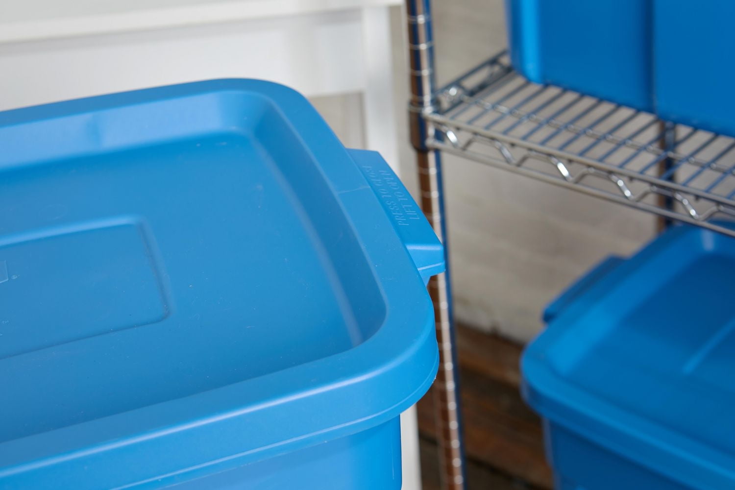 Rubbermaid 68.1 L (18 gal.) Roughneck® Tote- Blue, 68 L (18 gal.) Roughneck® Tote