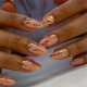 thumbnail image 1 of HPYFOI Uñas postizas adhesivas Almond Gold Floral, 24 piezas, 1 of 6