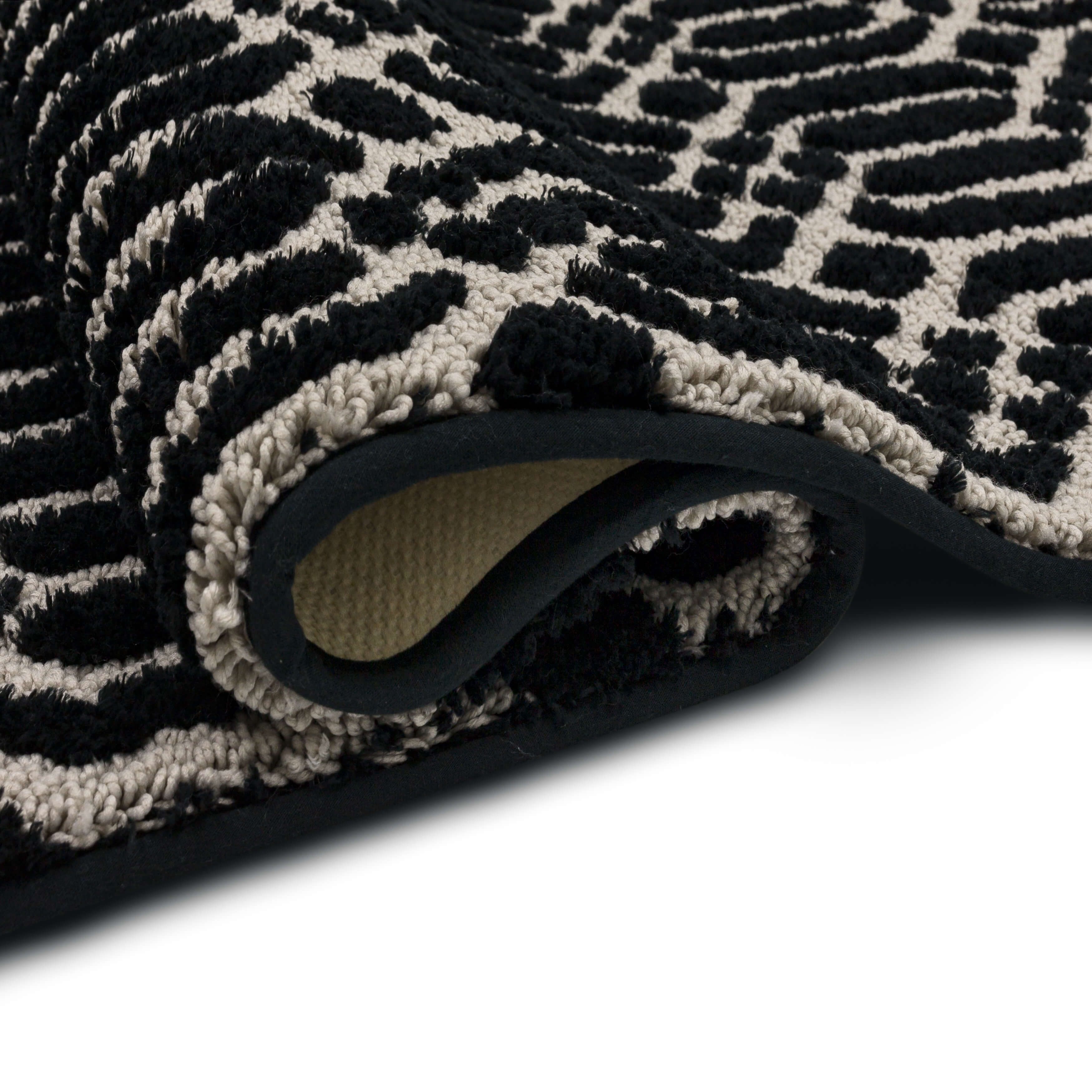 Mohawk Linkage Bath Mat Soft Absorbent Quick Dry Machine Washable Non-Slip Bathroom Mat, Black/ Flint, 20" x 34"