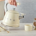 thumbnail image 2 of Hervidor de Estufa Retro SMEG 2.3L Crema con Silbato, 2 of 9