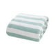 thumbnail image 2 of Toalla de terciopelo 1 pieza a rayas Poliéster grueso absorbente – Secado rápido, sin mudas, suave y mullido 70x140cm Baño de lujo grande, gimnasio, toalla de playa – morado, azul, verde, gris, 2 of 6