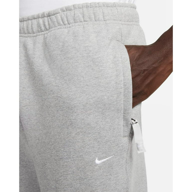 Ga lekker liggen Magistraat Tot ziens Nike Men's 2-Piece Jogger Set Solo Swoosh Jogger Pants and Hoodie Tracksuit  Set, Grey, L - Walmart.com
