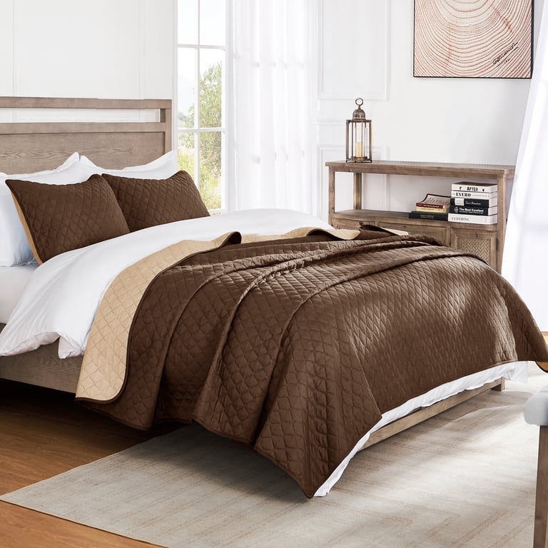 King Size Petrichor Taupe Quilt Set - Lightweight, All Seasons, Ultra Soft & Breathable Bedspread With Pillow Shams