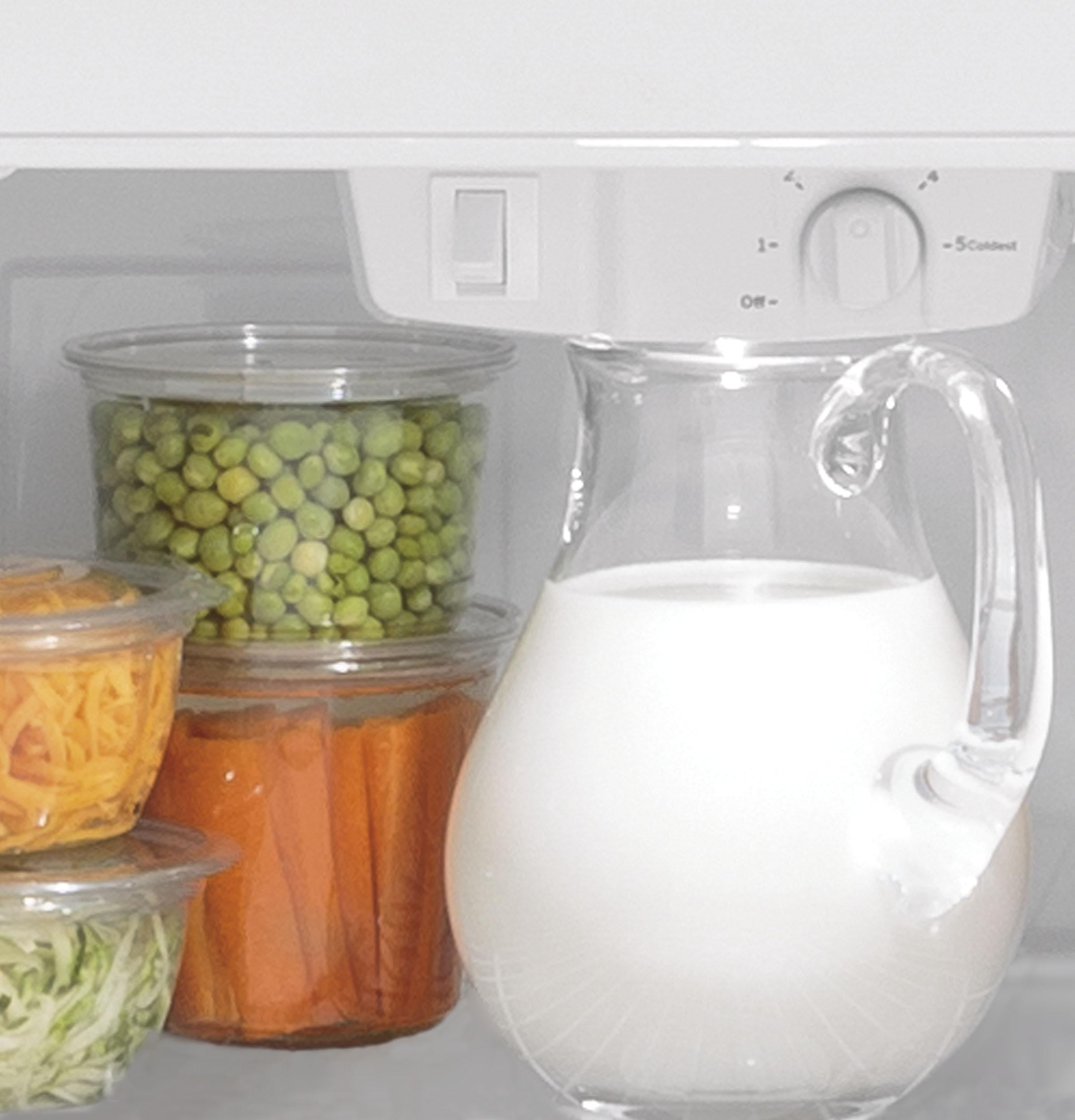 GE 17.5 Cu. Ft. Top Freezer Refrigerator - GTS18HMNRES