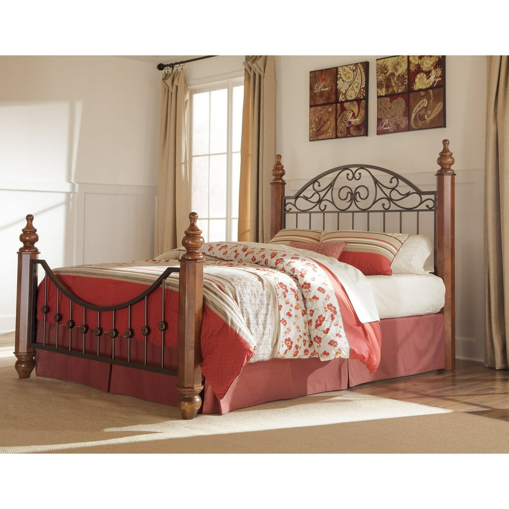 Signature Design by Ashley Wyatt Poster Bed