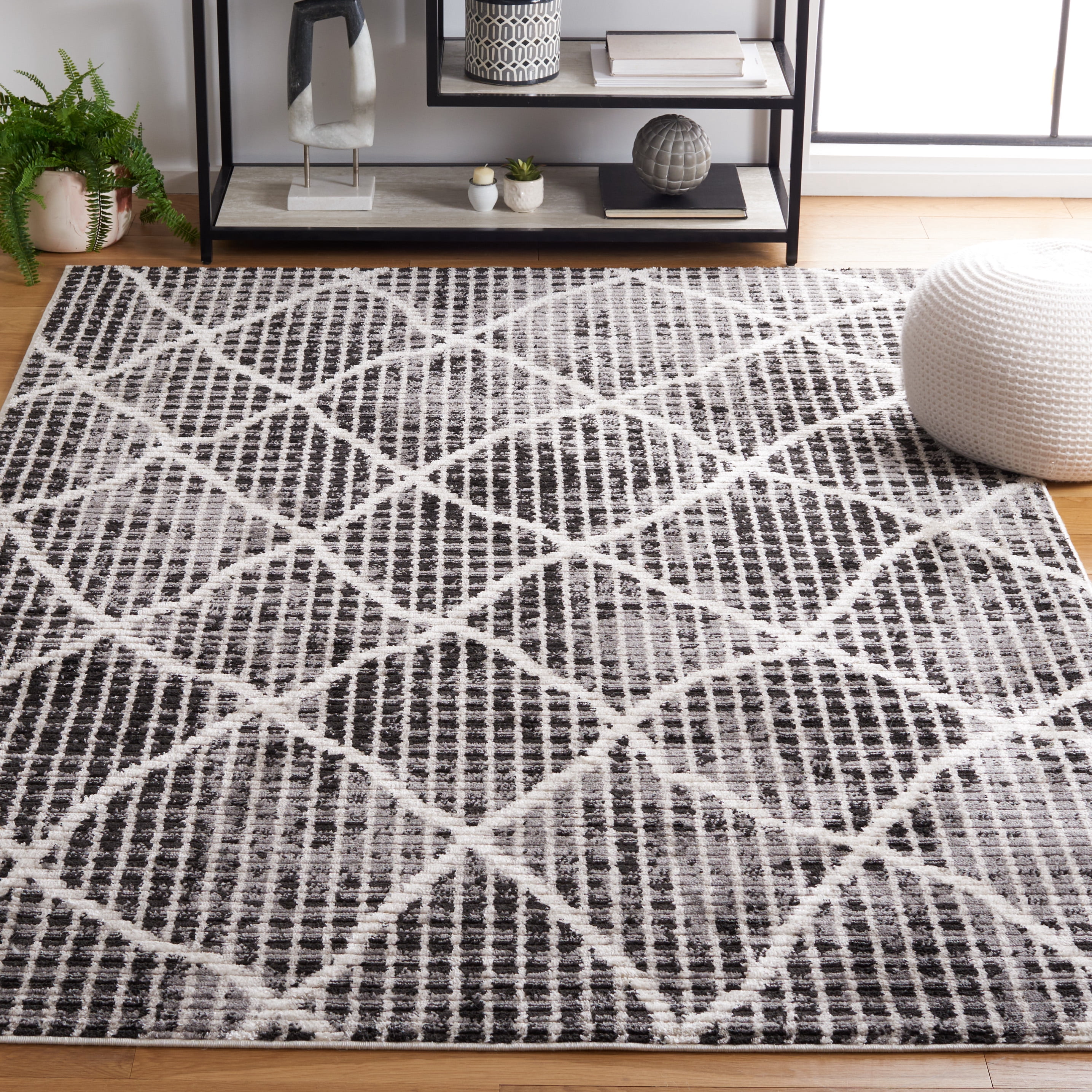 SAFAVIEH Marrakesh Nellie Geometric Polyester Area Rug, Charcoal/Ivory, 5'3" x 7'7"