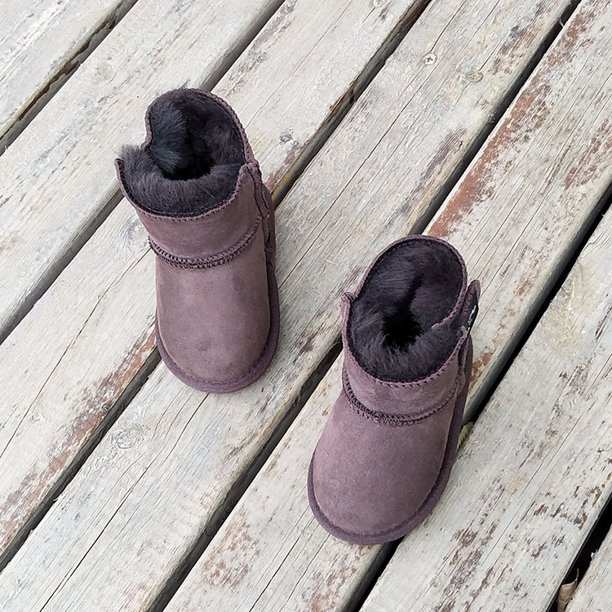Zapatos de algodón acolchados de terciopelo para niños y niñas, botas de nieve de piel para bebés, botas antideslizantes de fondo suave para otoño e invierno