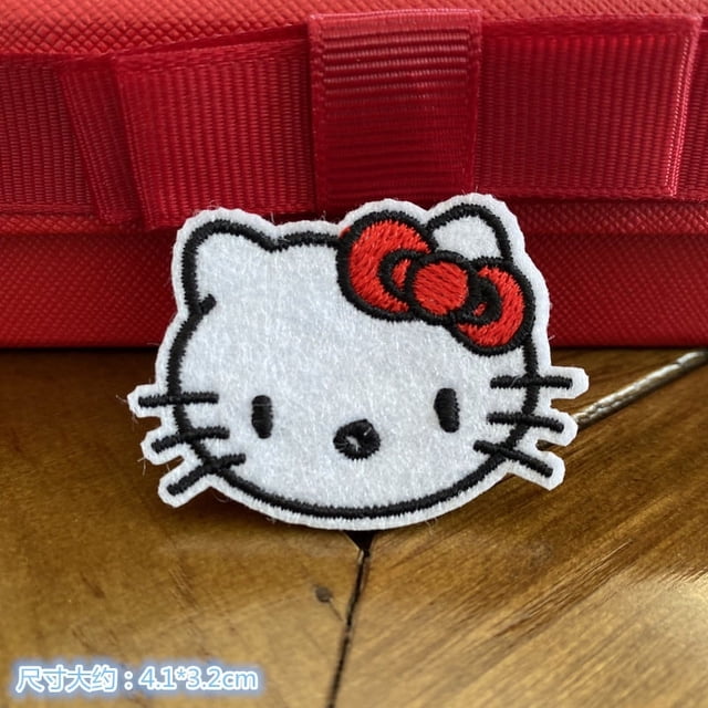 Parche bordado de cabeza grande Kawaii Sanliou Hello Kitty, pegatina de ropa linda, accesorios de insignia Diy, parche bordado de ropa