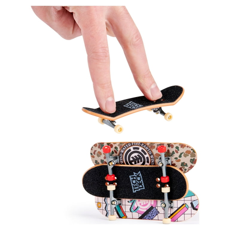Tech Deck, Ultra DLX Fingerboard 4-Pack, Shut Skateboards
