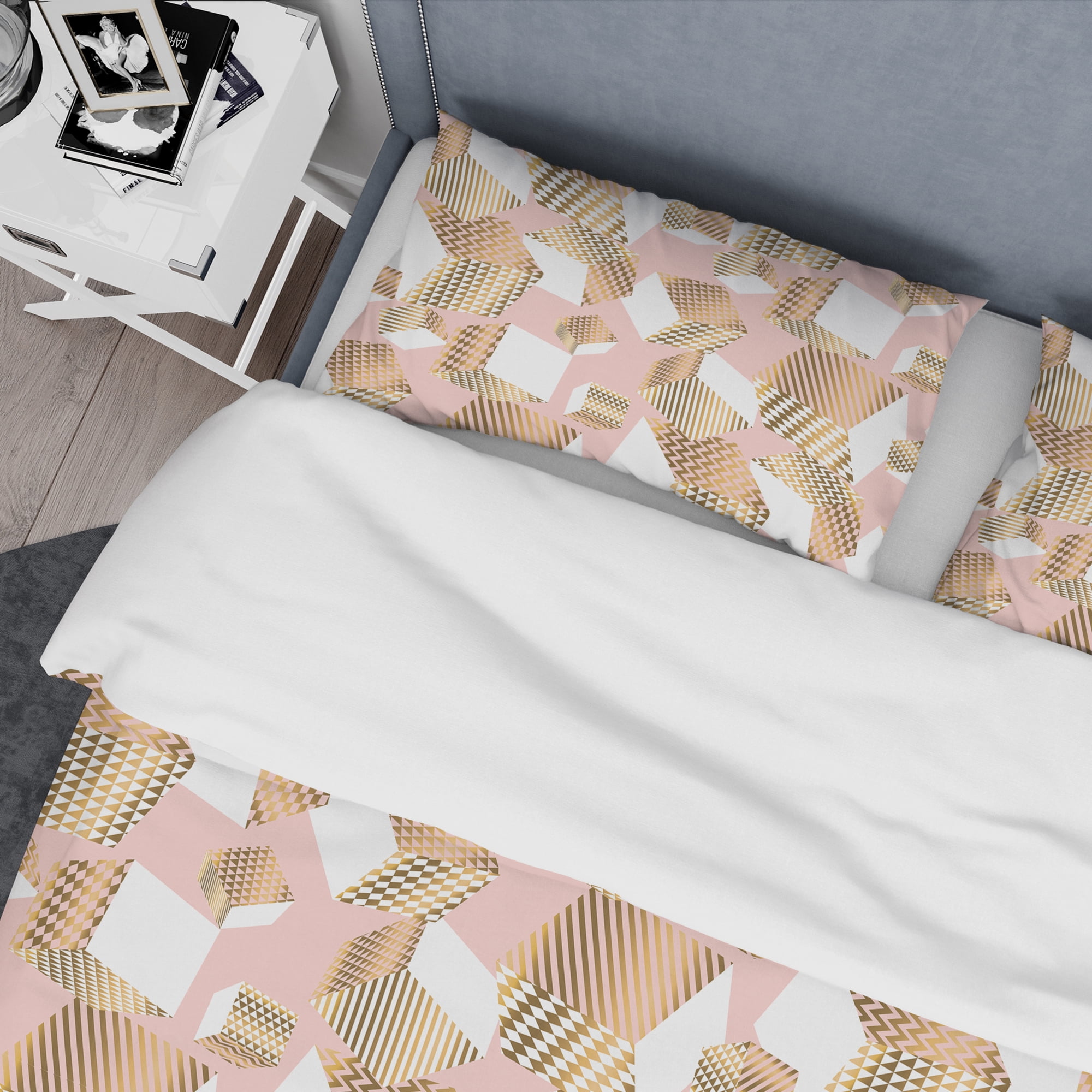 Designart 'Gold And Rose Cubes I' Mid-Century Modern Duvet Cover Set