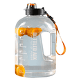 thumbnail image 1 of Botella de agua: asegúrate de beber suficiente agua a diario para hacer ejercicio, en el gimnasio y al aire libre., 1 of 5