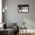 thumbnail image 4 of Bobby Orr Boston Bruins Toile de Patinage Encadrée 20x29, 4 of 4