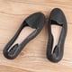 thumbnail image 4 of Zapatos de playa, transpirables, frescos, duraderos, simples, huecos, de plástico, planos, planos, de ocio para exteriores (negro, 36 yardas), 4 of 5