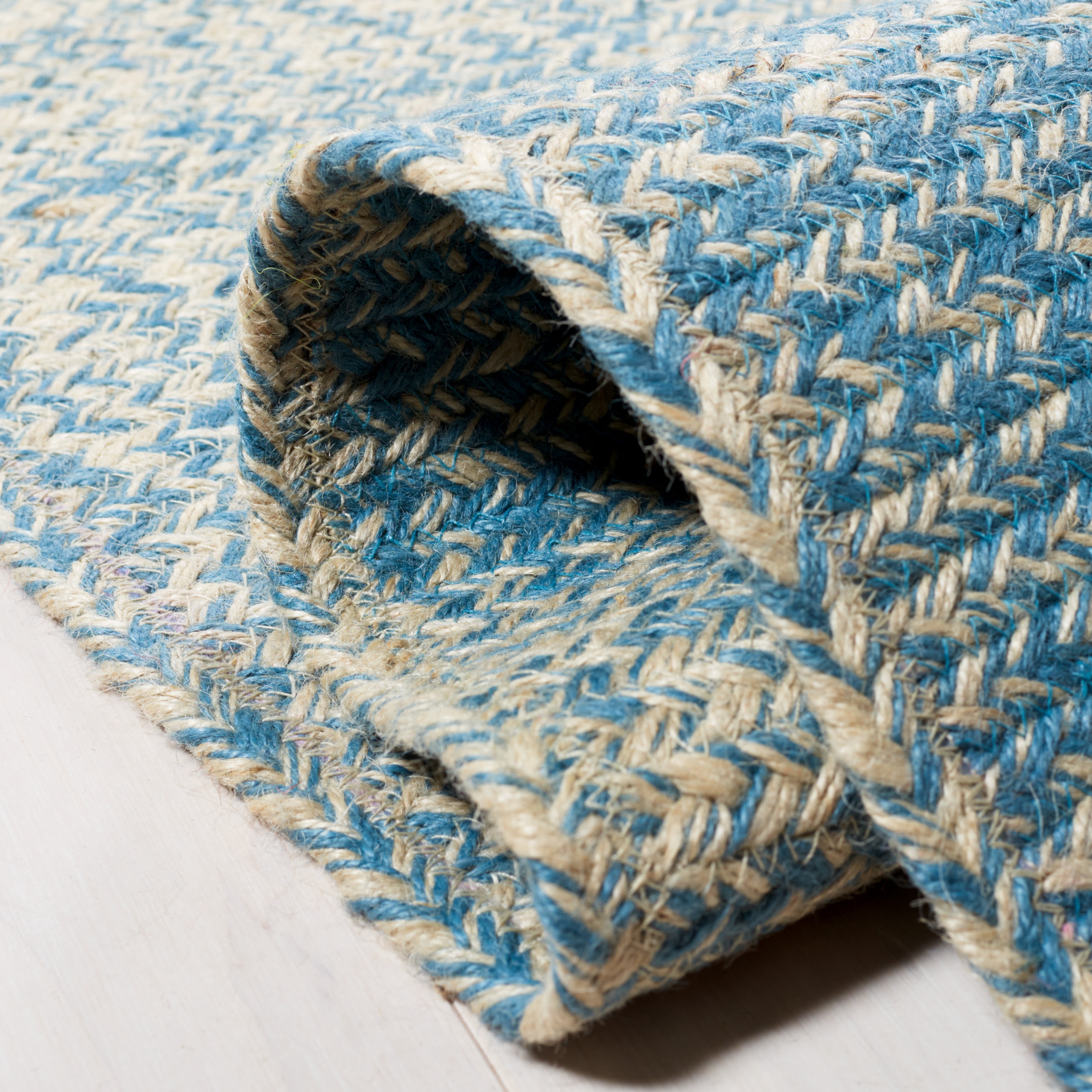 SAFAVIEH Natural Fiber Arda Gradient Runner Rug, Natural/Light Blue, 2'3" x 8'