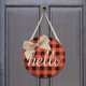 thumbnail image 4 of Colgador de puerta con cartel de hessian a cuadros a cuadros de búfalo naranja, corona de otoño para decoración de granja de Acción de Gracias de Halloween de otoño Vhermosa WRJM-357, 4 of 4