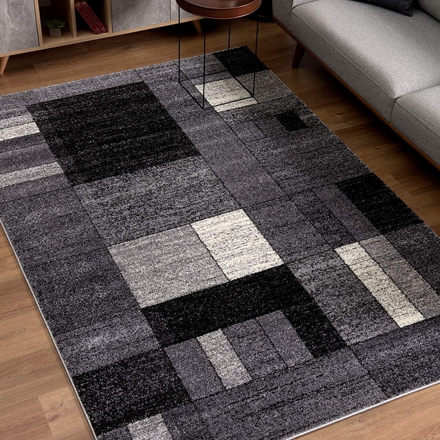 homeroots home decor 390355 5’ x 8’ Gray Distressed Geometric Area Rug