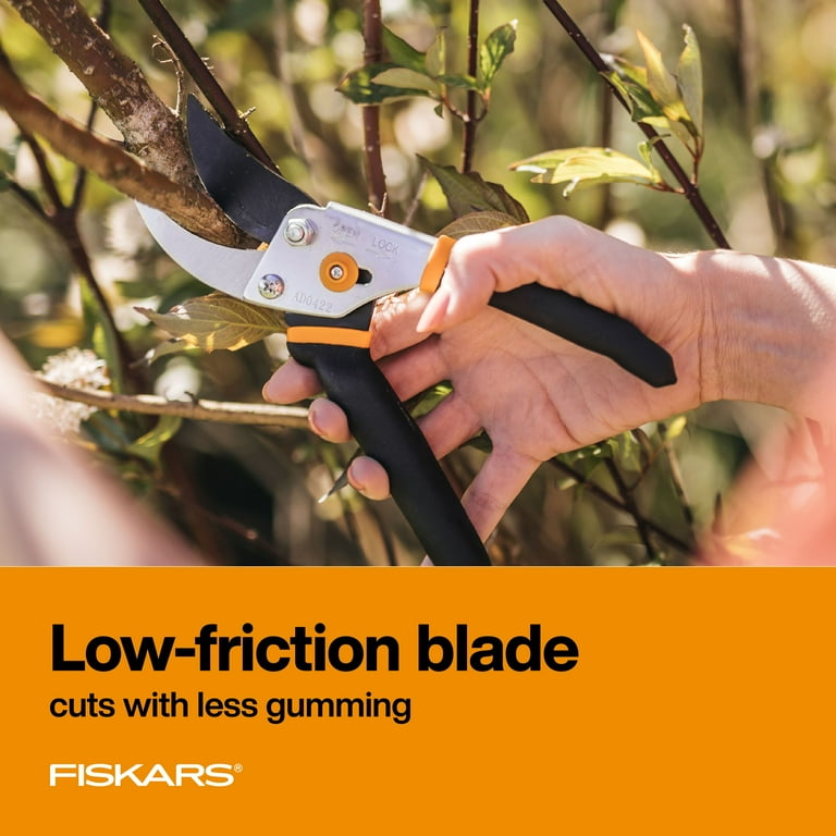 Fiskars Traditional Bypass Pruner, Steel Blade and Non-Slip