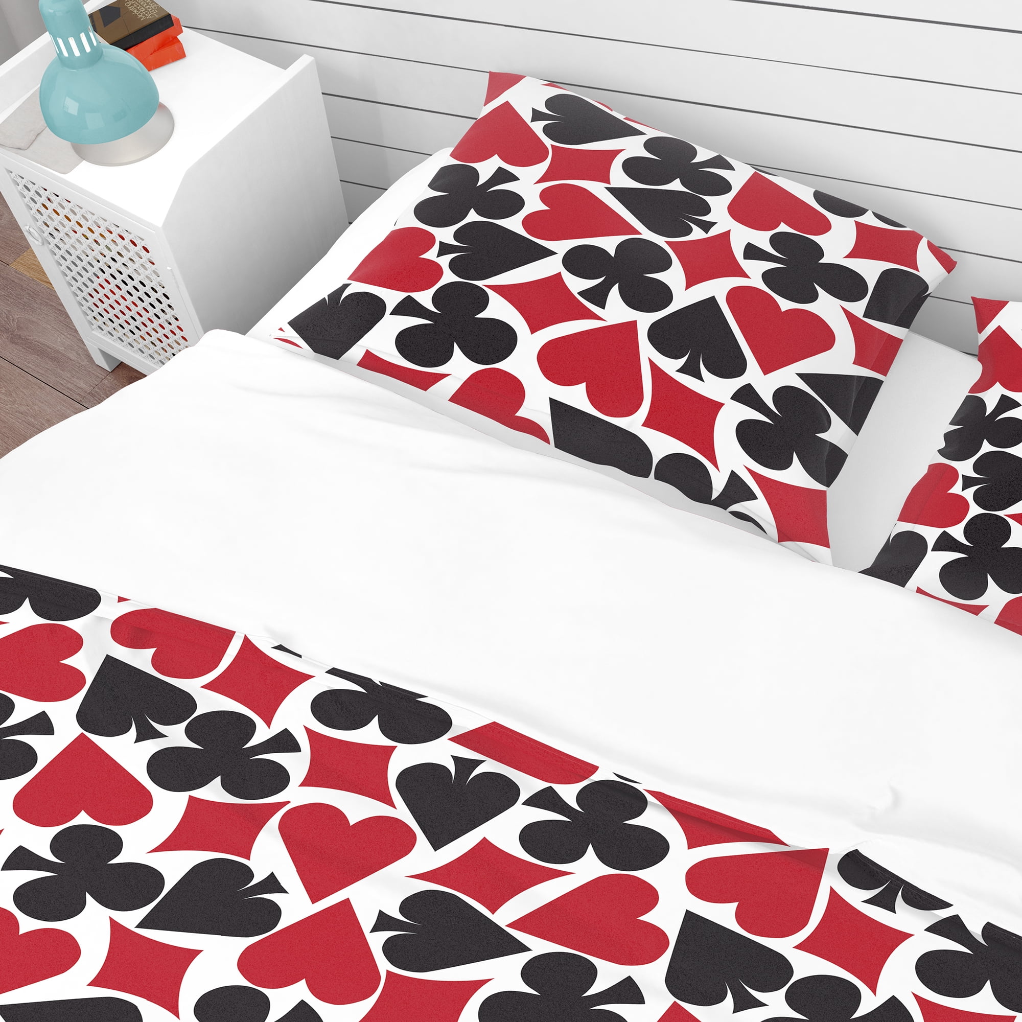Designart 'Card Suit Pattern' Modern & Contemporary Duvet Cover Set