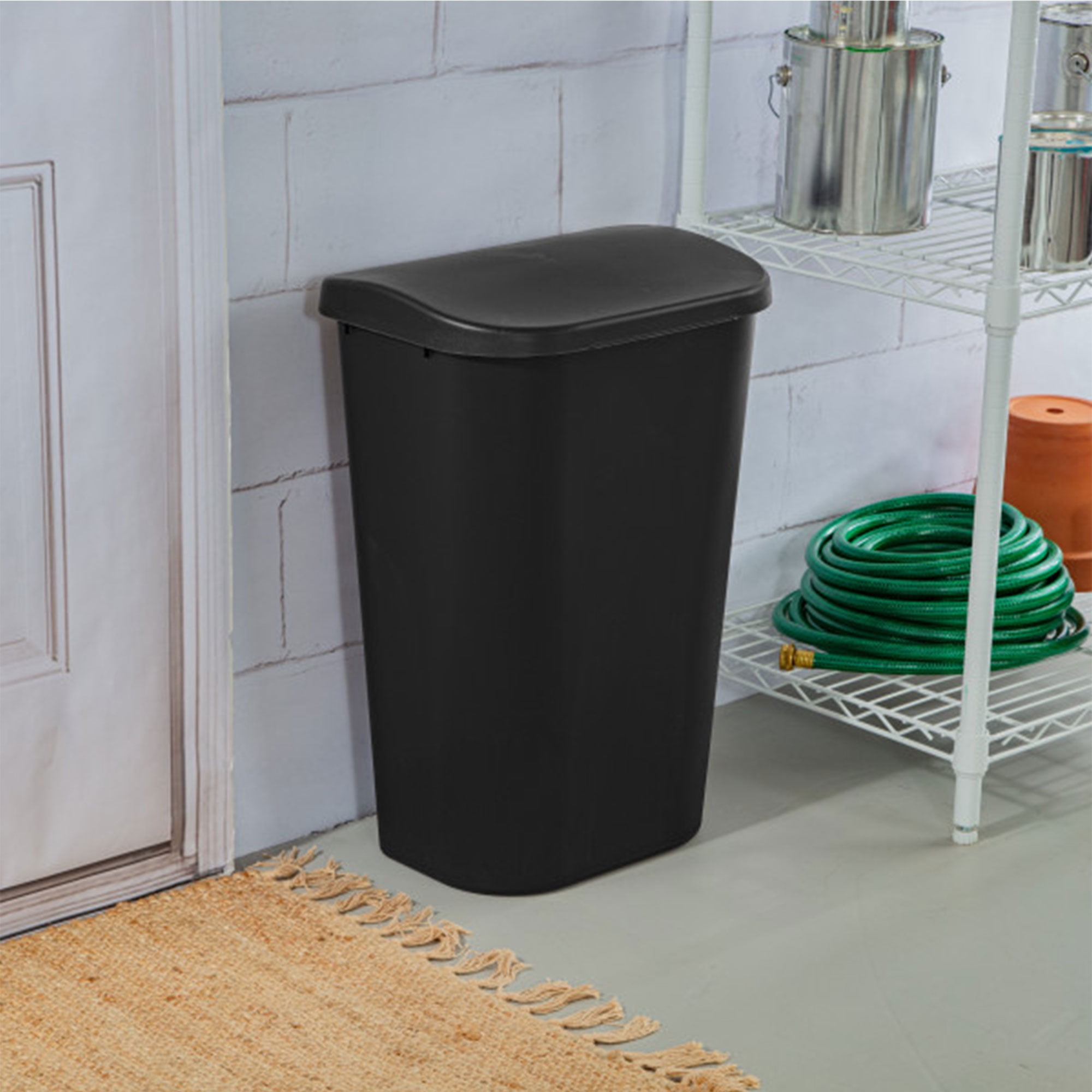 Sterilite 11.3 Gal Lift Top Kitchen Trash Can Wastebaskets, Black (24 Pack)