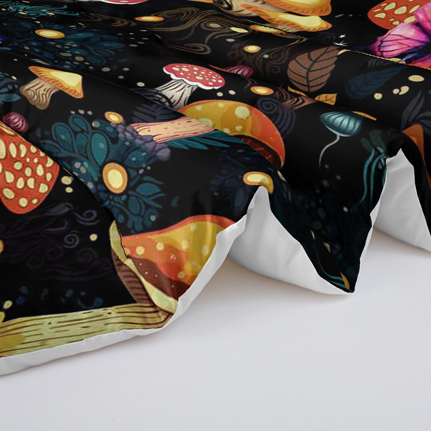 3pcs Mushroom Butterfly Comforter Set, Whimsical Bedding Set for Bedroom or Guest Room Decor, All Seasons Quilt Machine Washable Duvet with 2 Pillowcases