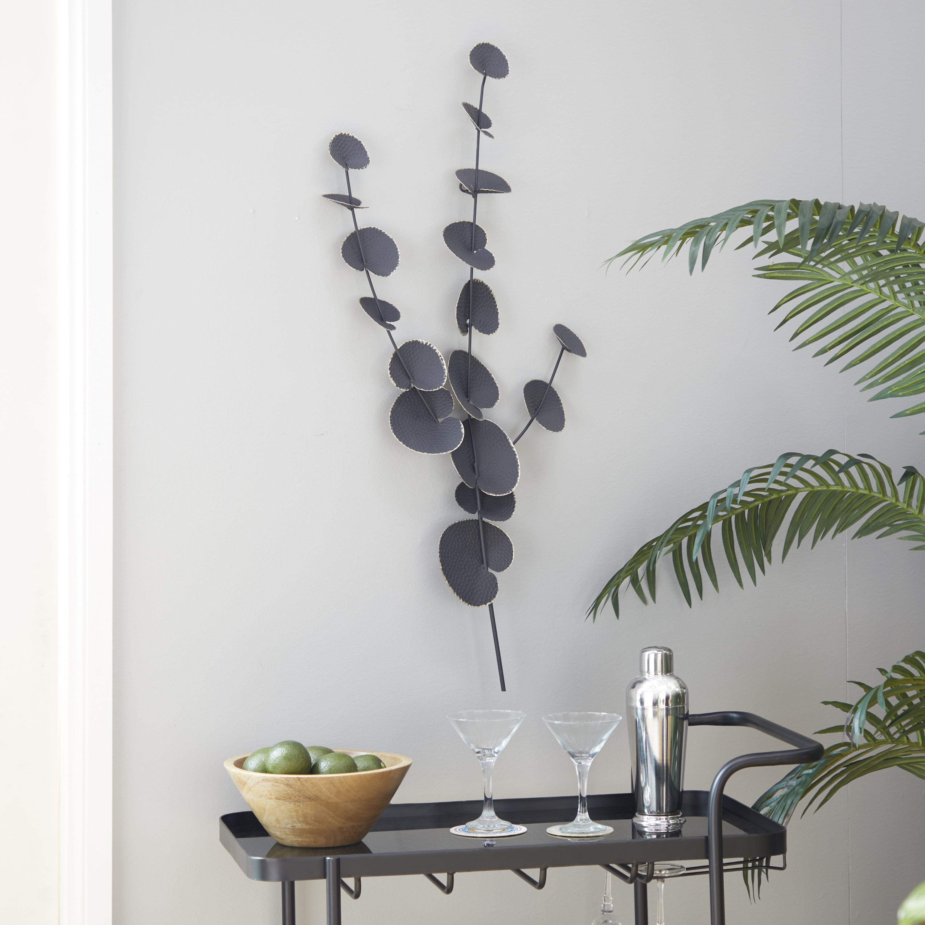 DecMode Black Metal Leaf Wall Decor
