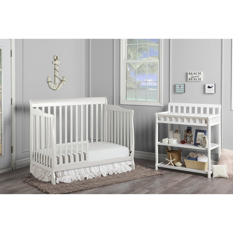 Dream On Me Ashton 5 in 1 Convertible Crib White Greenguard Gold