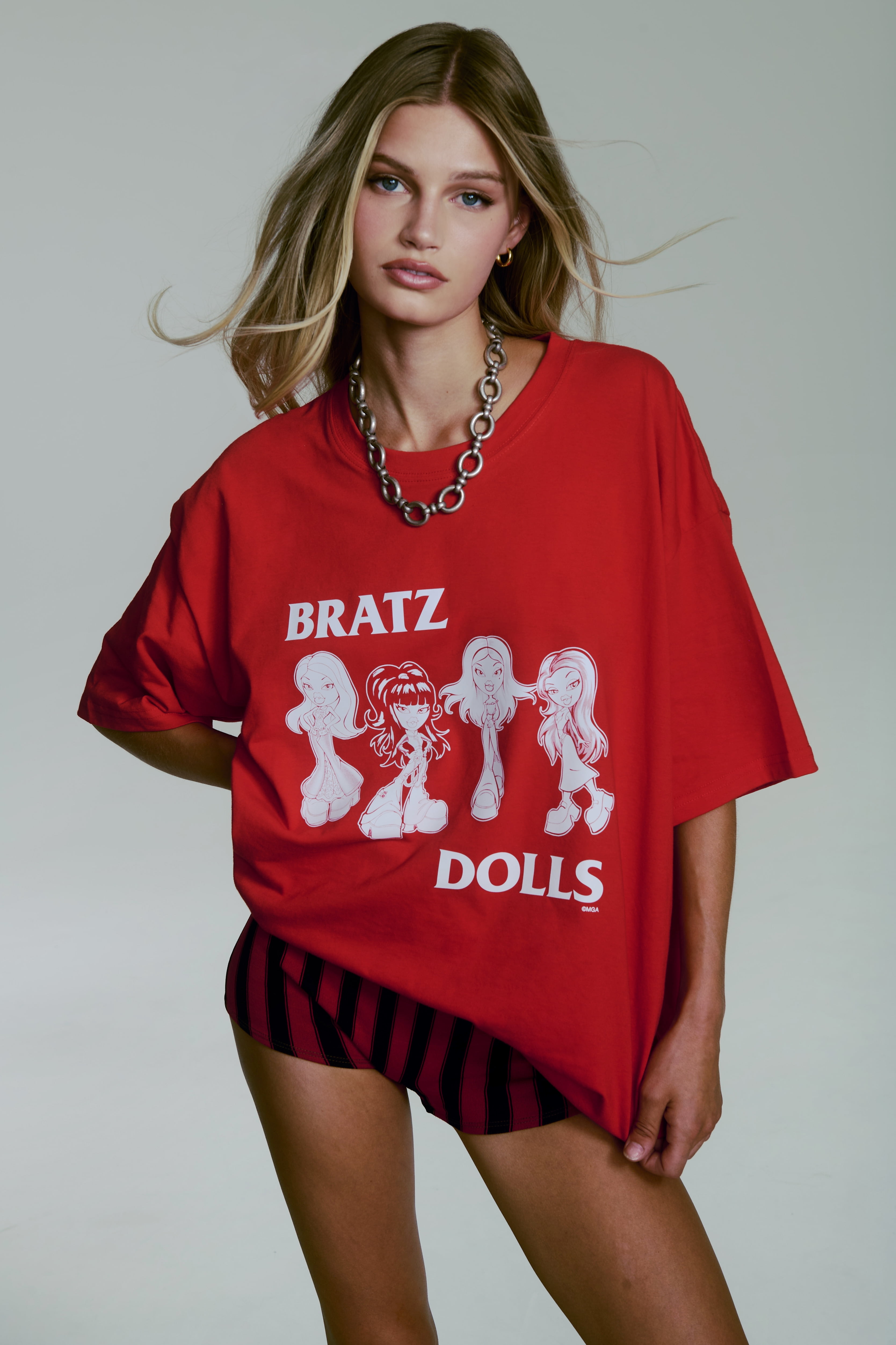 Bratz Stylin' Jade Fashion Doll with Customizable T-Shirt for You and Accessories