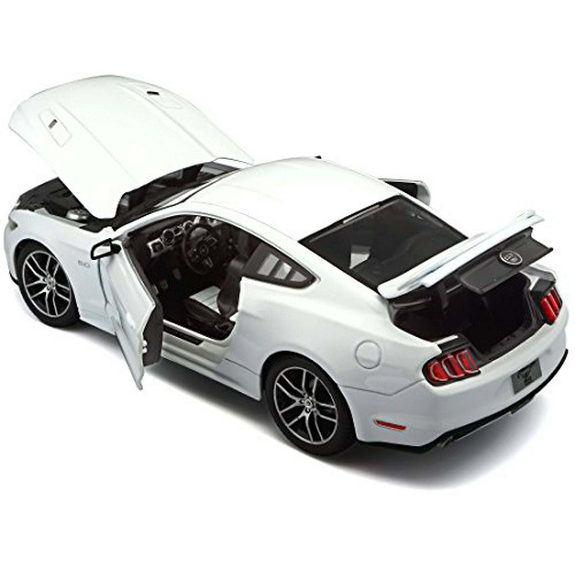 Maisto 2015 Ford Mustang GT White Exclusive Edition 1/18 Diecast