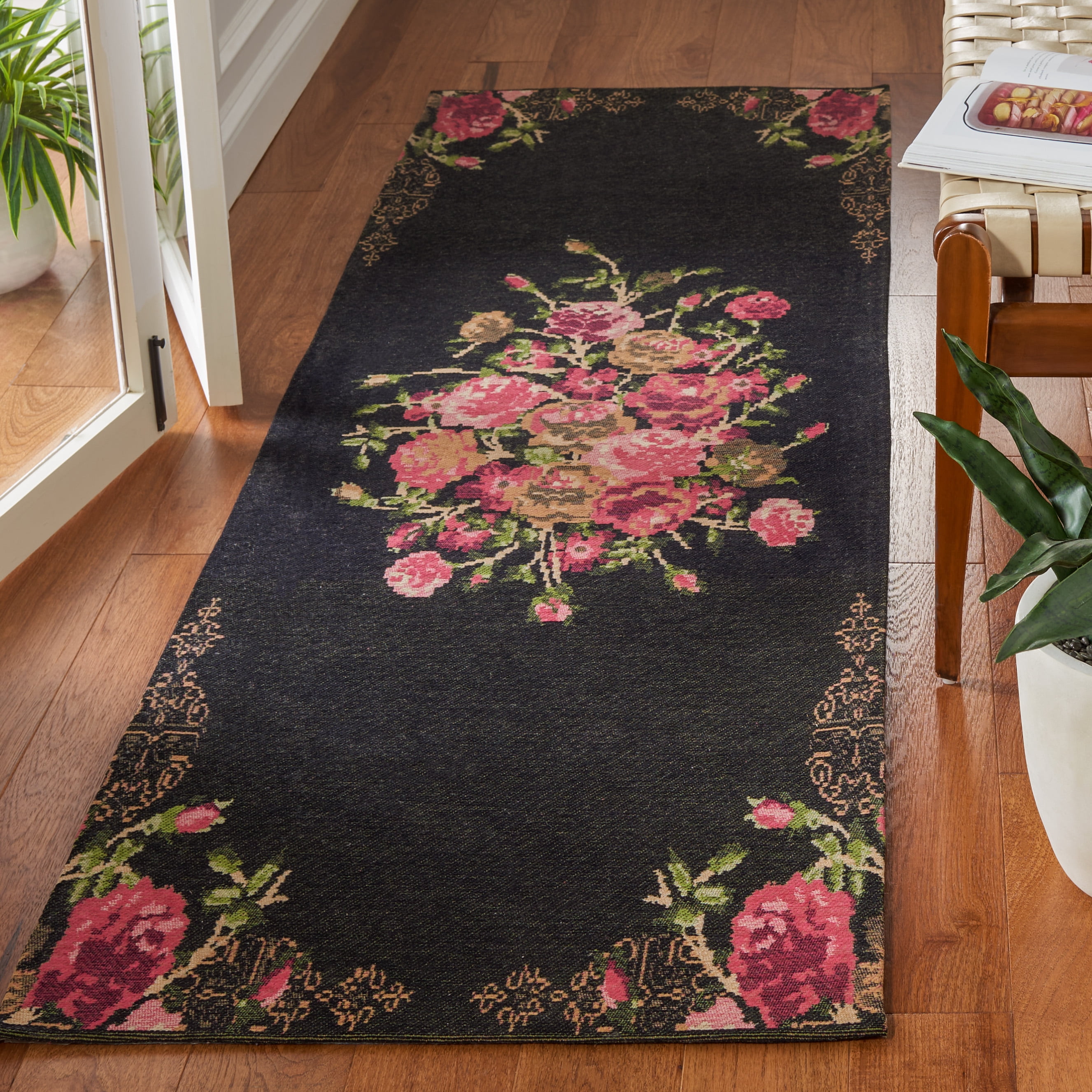 SAFAVIEH Classic Vintage Morven Floral Polyester Runner Rug, Green/Red, 2'3" x 14'