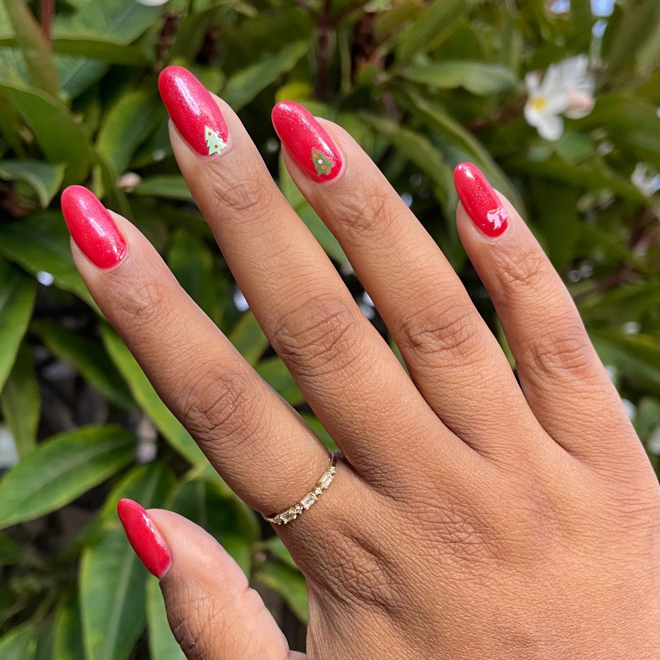 Olive & June Holly Jolly Mini Mani Set