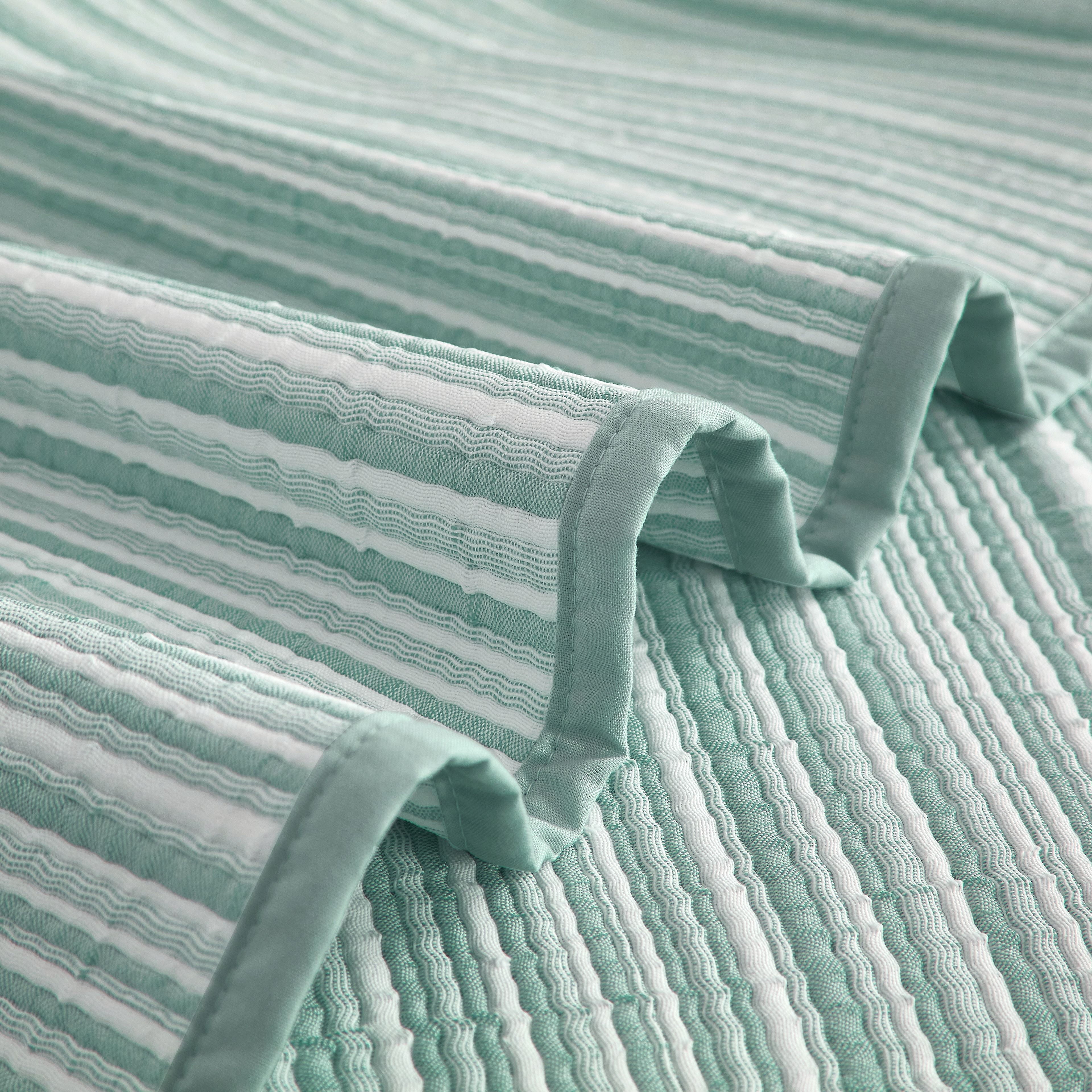 Mainstays Essentials King Stripe Quilt, Green Coverlet, Lightweight & Reversible Bedding