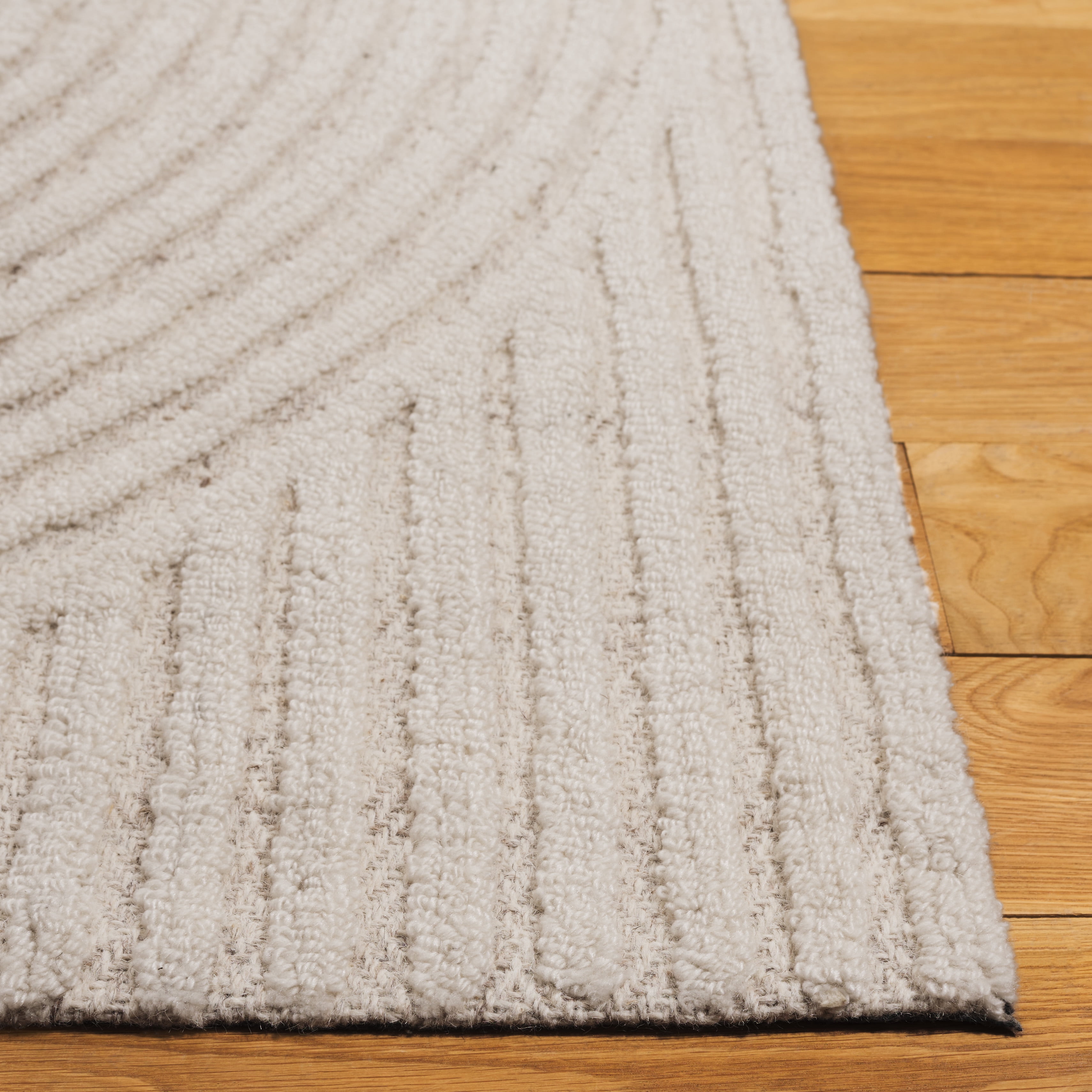SAFAVIEH Southampton Landen Abstract Area Rug, Ivory, 6' x 6' Square