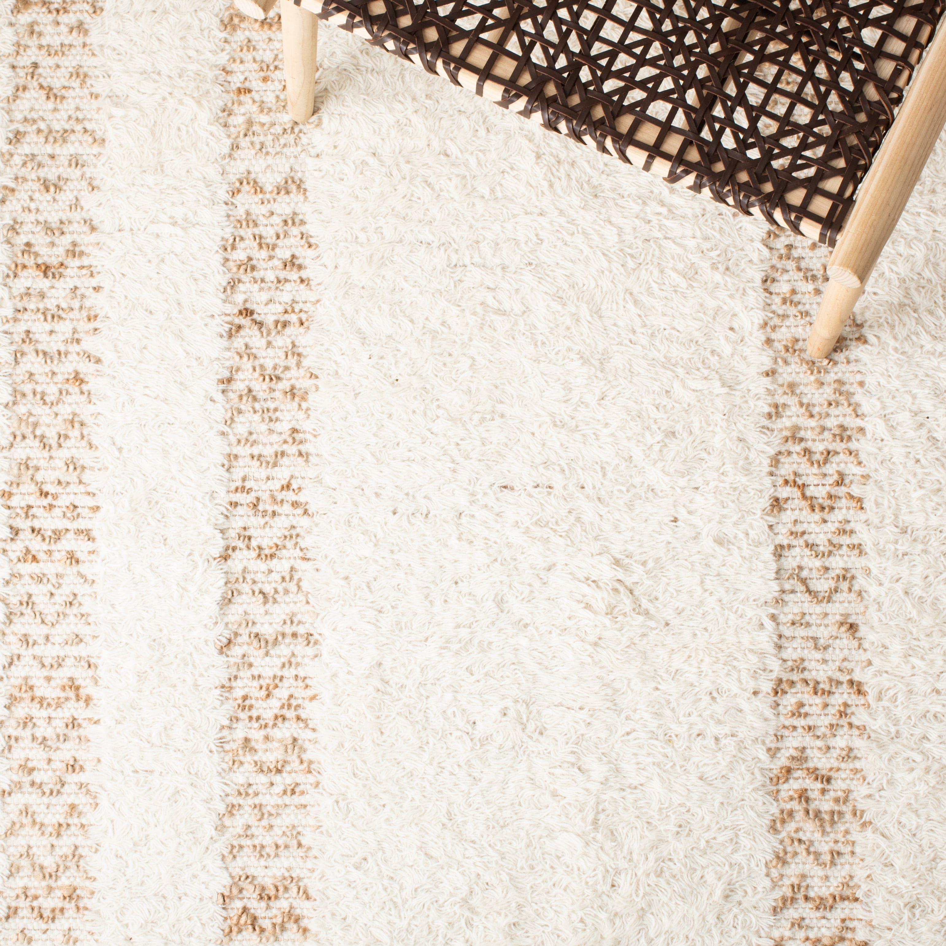 SAFAVIEH Natura Jerald Bordered Area Rug, Ivory/Natural, 6' x 6' Square