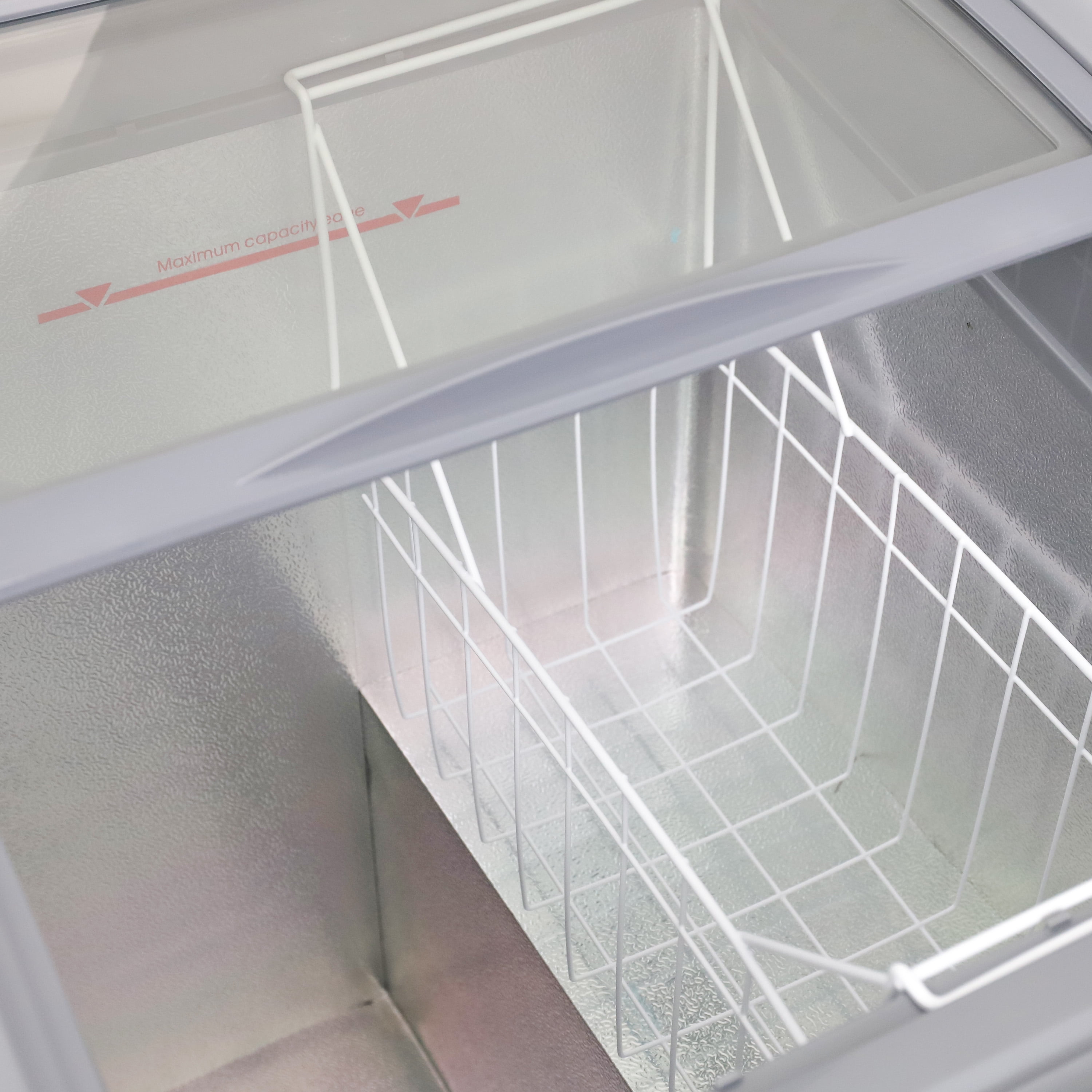 Avanti 4.2 cu ft 1-Glass Door Top-Freezer Refrigerator, Metal